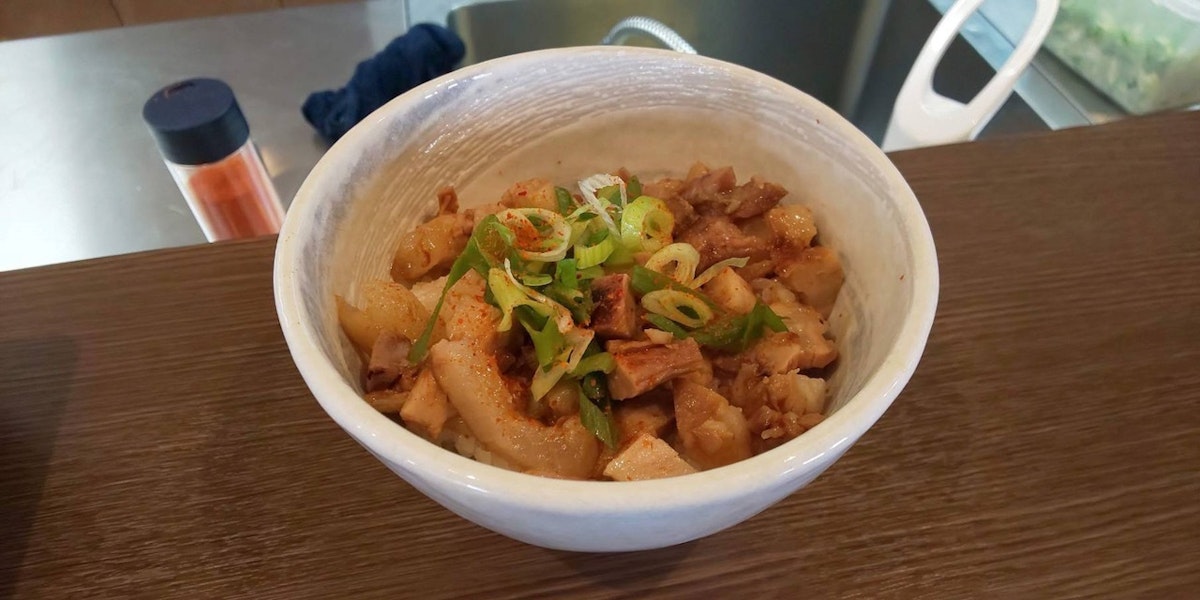 チャーシュー丼