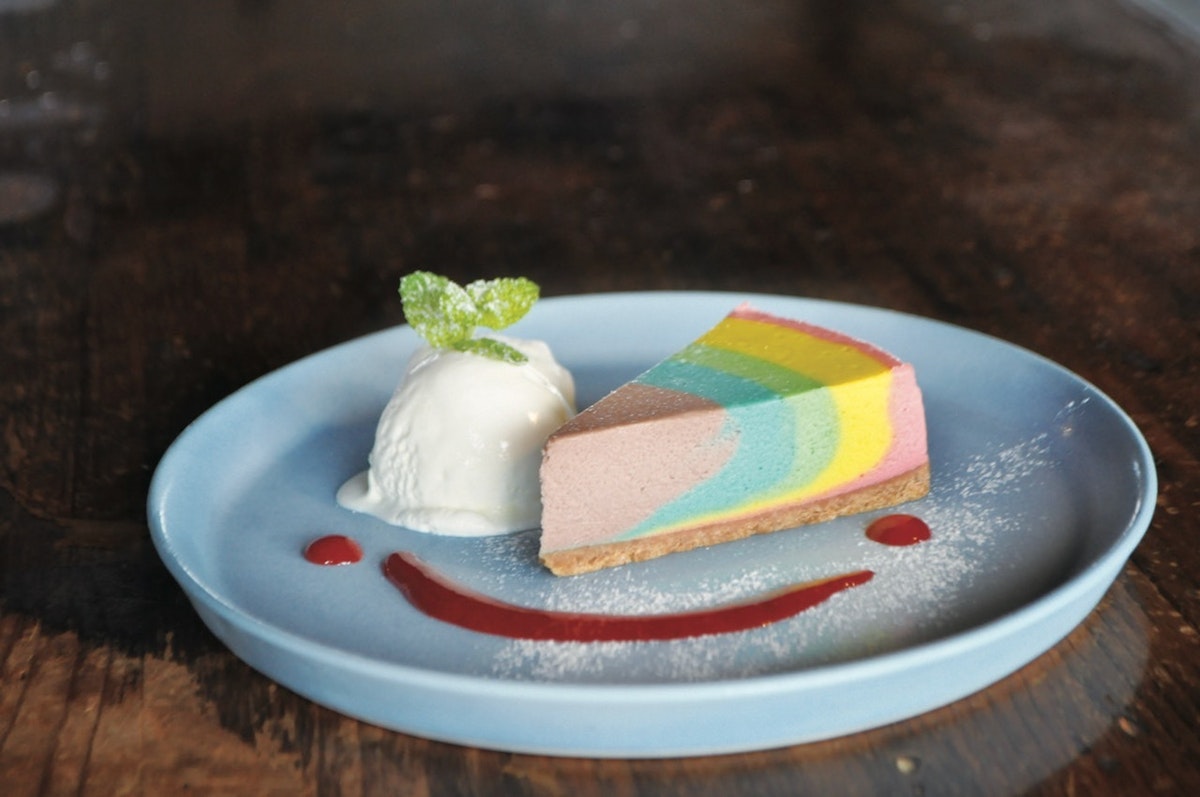 レインボーチーズケーキ